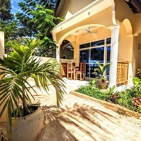 Mkadi Beach House Hotel